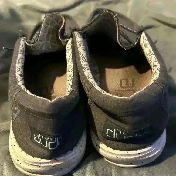 Men’s Hey Dude Gray/Blue Wally Slip On Sneakers, Size 11M - Picture 2 of 5